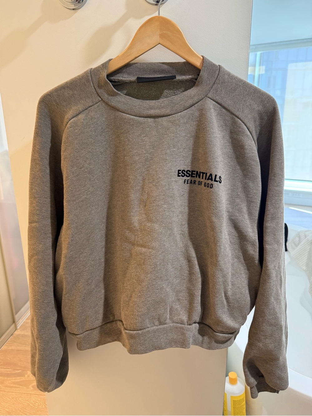Fear of God Essentials Matching Set - Cropped Crew & Sweats